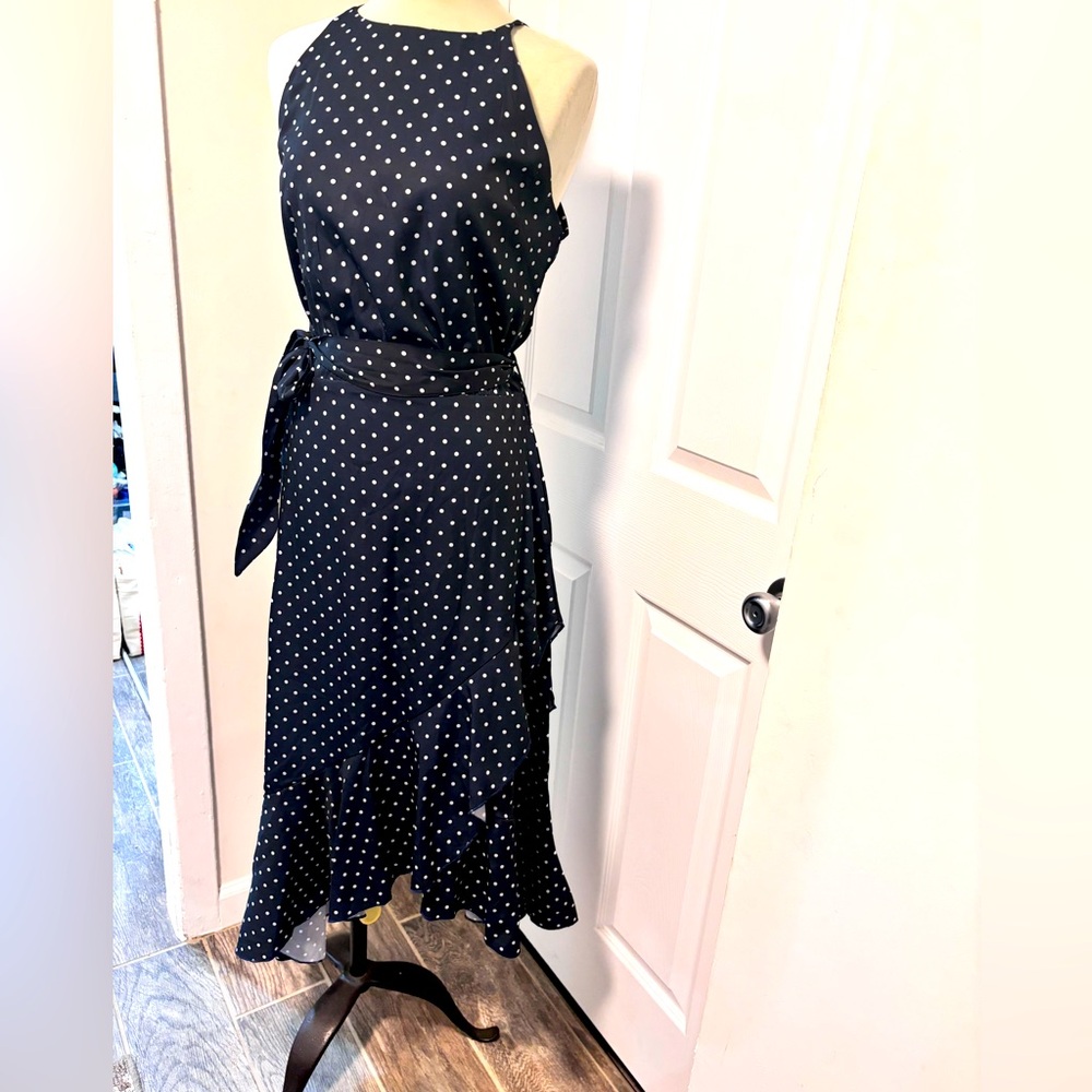 Beautiful navy blue dotted dress 🔵